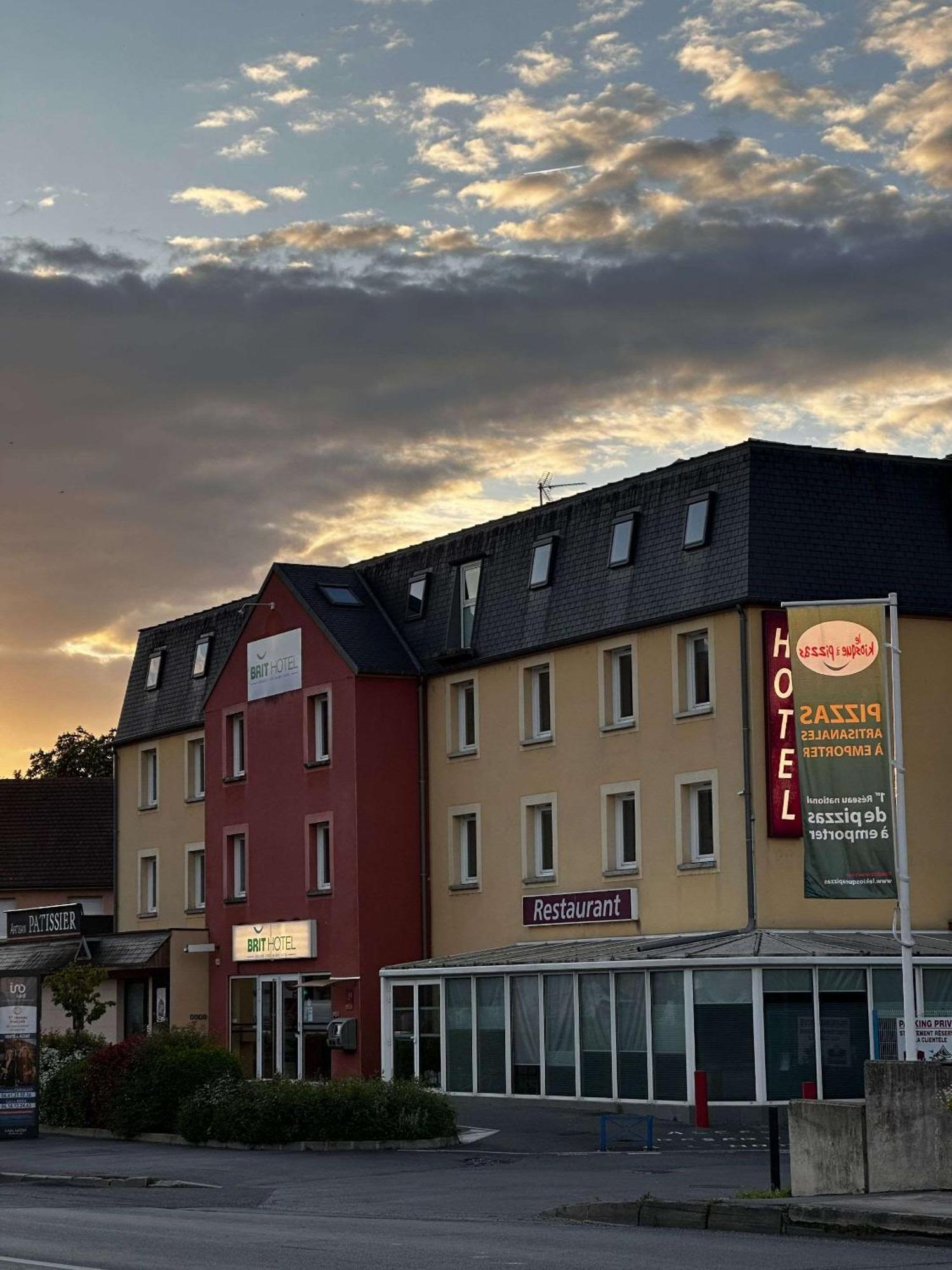 Brit Hotel La Ferte Sous Jouarre Exterior foto